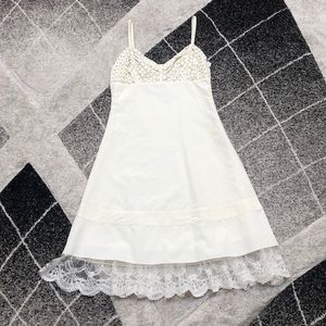 SUMMER WRINKLE FREE WHITE DRESS